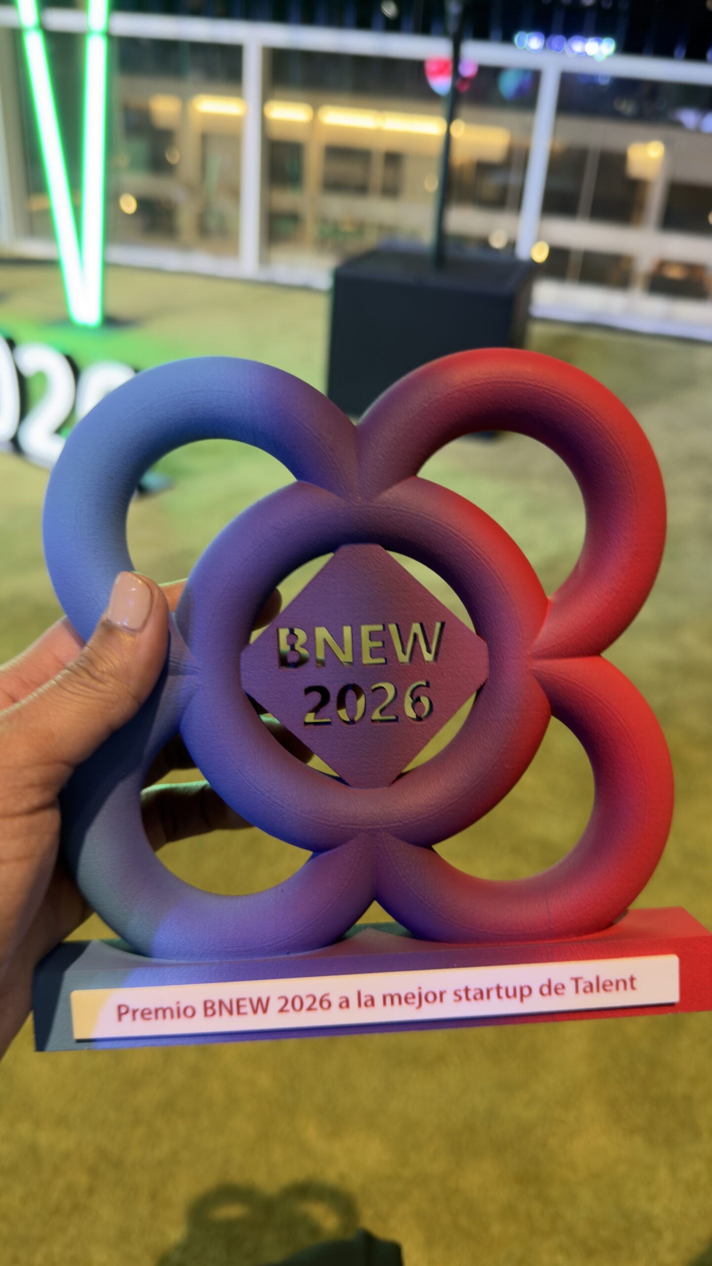 Premio BNEW 2026 a la mejor startup de Talent recibido por UVN&Eacute;